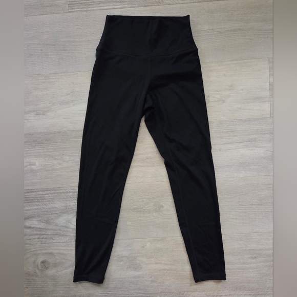 Quince Black Performance Leggings - Picture 2 of 5